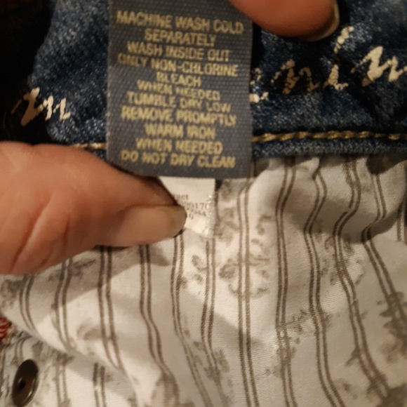 Converse One Star Cut Off Jean Shorts. - Picture 5 of 7